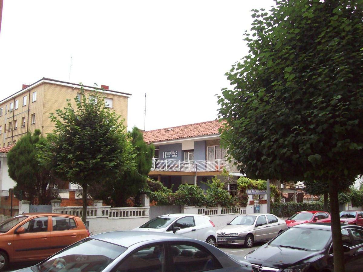Pension Los Pinos Χιχόν Εξωτερικό φωτογραφία